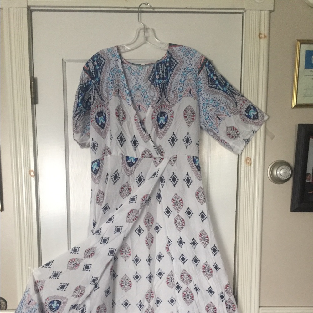 Maxi dress unknown brand XXL fits like L/XL. White